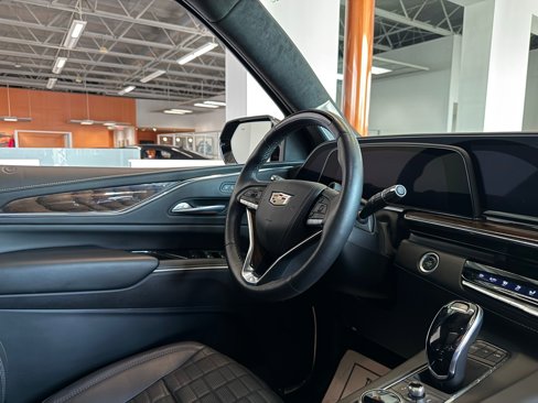 Used 2024 Cadillac Escalade Premium Luxury Platinum image 23