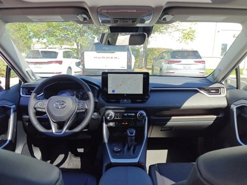 Used 2025 Toyota RAV4 Limited image 23