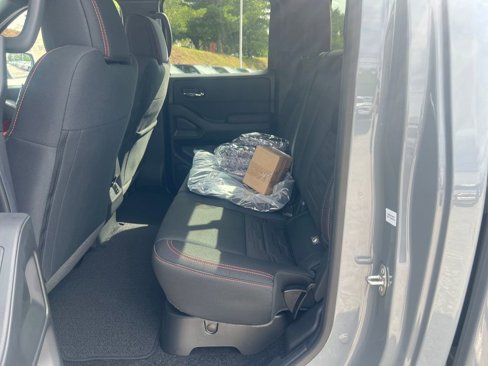 New 2025 Nissan Frontier PRO-4X w/ Pro Convenience Package image 24