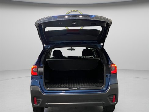 Used 2022 Subaru Outback Premium image 5