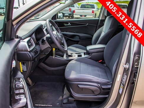 Used 2017 Kia Sorento L image 25