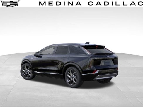New 2025 Cadillac Optiq Luxury 1 image 3