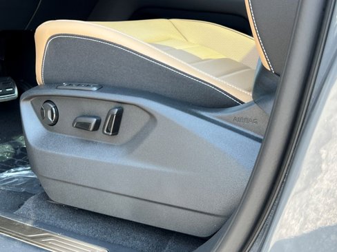 New 2025 Volkswagen Atlas Cross Sport SEL R-Line image 24