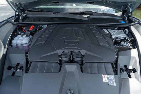 Certified 2025 Porsche Cayenne GTS image 17