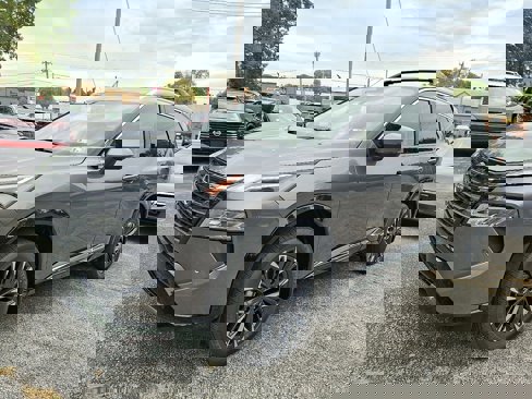 New 2026 Nissan Rogue Platinum image 2