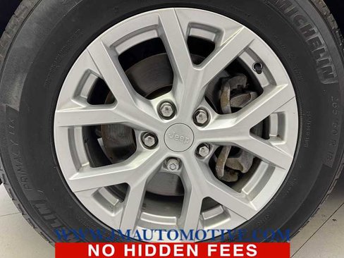 Used 2023 Jeep Grand Cherokee L Limited image 9