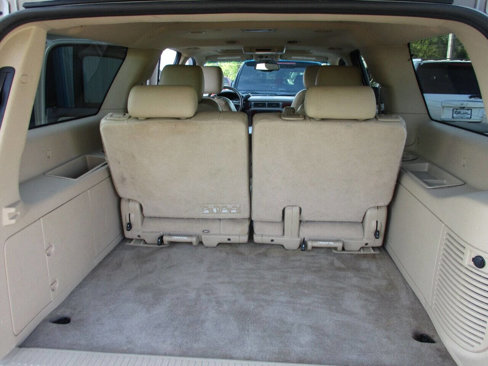Used 2011 Chevrolet Suburban LTZ image 11
