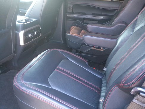 Used 2022 Ford Expedition Limited image 15