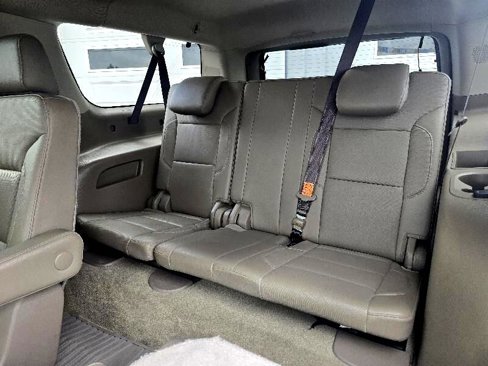 Used 2019 Chevrolet Suburban Premier image 7