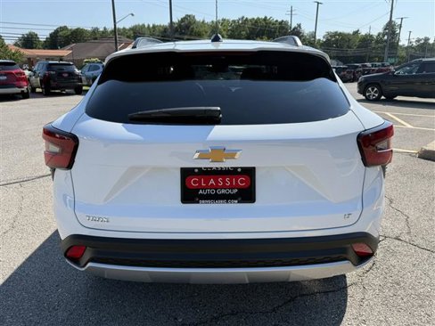 New 2025 Chevrolet Trax LT w/ LT Convenience Package image 5
