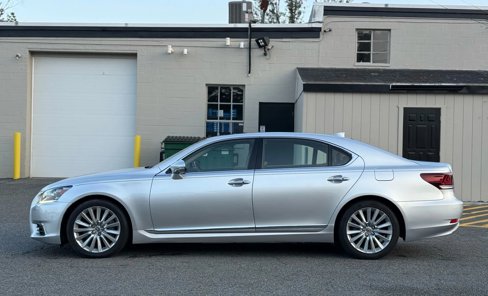 Used 2015 Lexus LS 460 L image 9