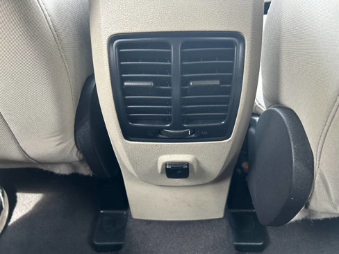 Used 2018 Ford Escape SE image 27
