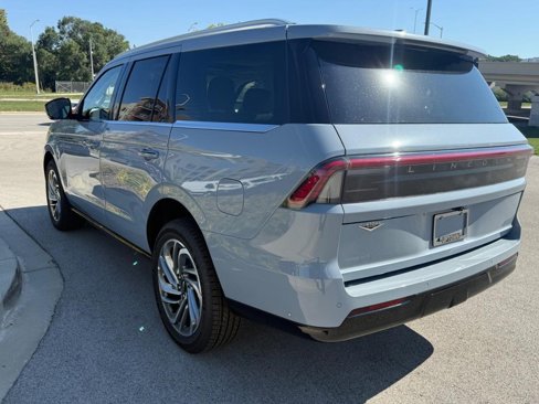 New 2025 Lincoln Navigator Reserve image 5