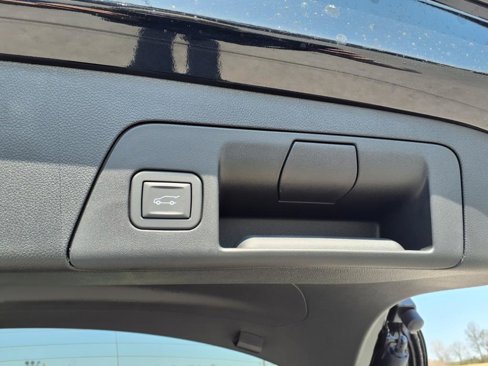 New 2025 Buick Envision Sport Touring image 11
