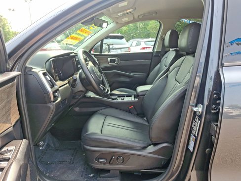 Used 2022 Kia Sorento S image 17
