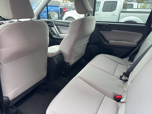 Used 2018 Subaru Forester 2.5i Premium w/ All-Weather Package image 19