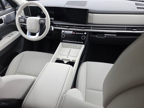 Certified 2025 Hyundai Santa Fe SEL image 26