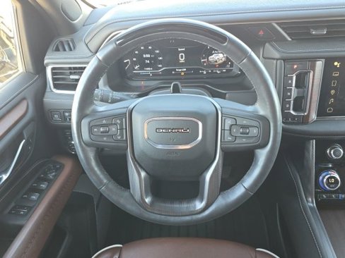 Used 2023 GMC Yukon XL Denali Ultimate image 30