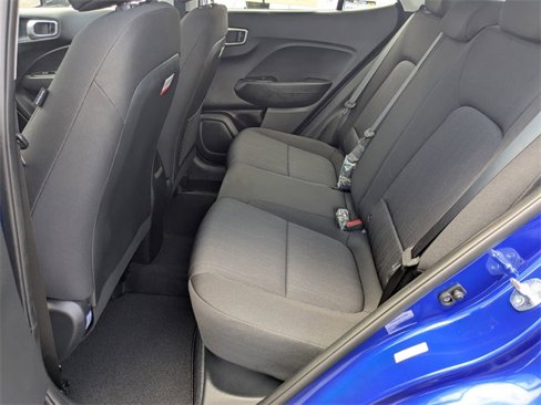 Used 2025 Hyundai Venue SE image 27