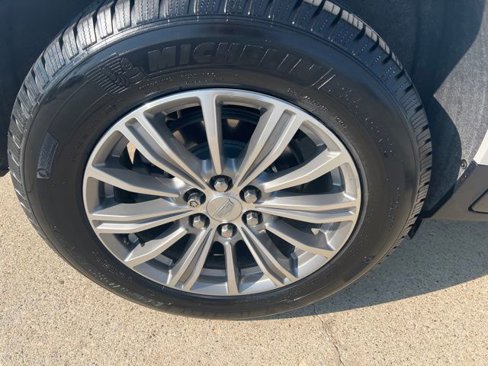Used 2019 Cadillac XT5 Luxury image 10
