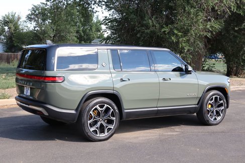 Used 2022 Rivian R1S Launch Edition image 4