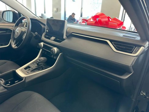 Used 2023 Toyota RAV4 XLE image 36
