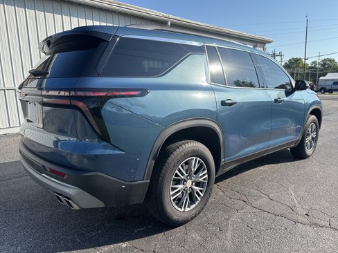 Used 2025 Chevrolet Traverse LT image 7
