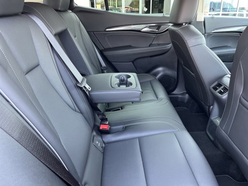 Used 2023 Buick Envision Essence image 15