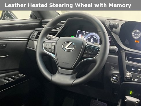 Certified 2025 Lexus ES 300h w/ Premium Package image 16