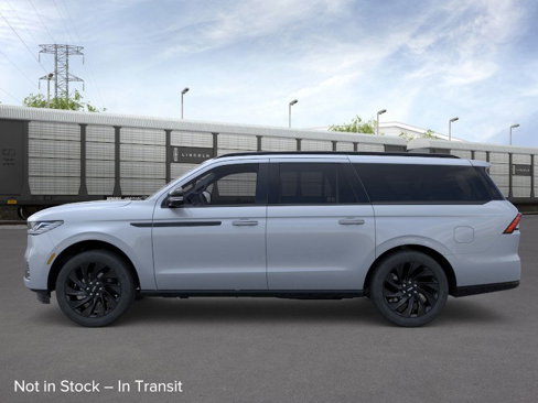 New 2025 Lincoln Navigator L Reserve image 3