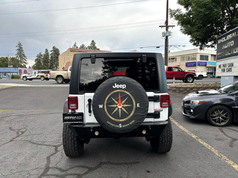 Used 2018 Jeep Wrangler Unlimited Rubicon w/ Connectivity Group image 4