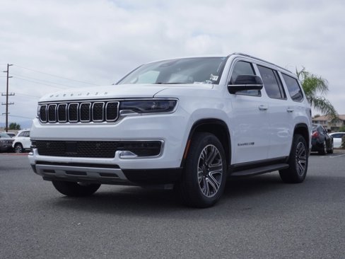 Used 2024 Jeep Wagoneer Series II w/ Flexible Seating Group image 9