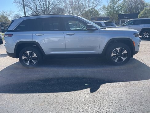 New 2025 Jeep Grand Cherokee Limited 4xe image 9
