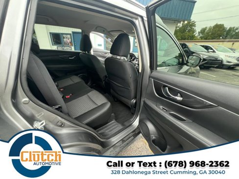Used 2017 Nissan Rogue SV image 19