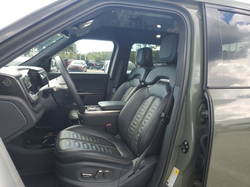 Used 2022 Rivian R1T Launch Edition image 14