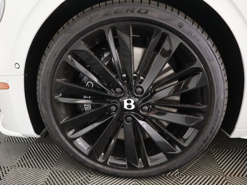 New 2025 Bentley Flying Spur Plug-In Hybrid image 31