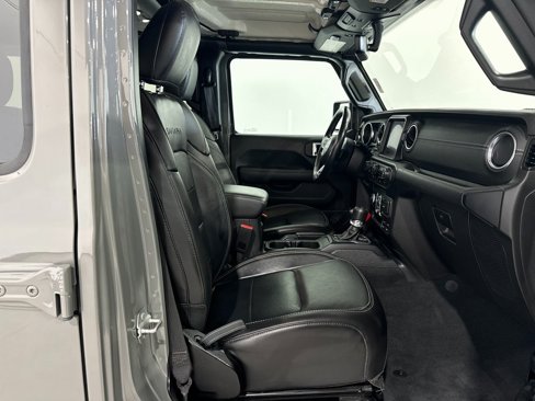 Used 2023 Jeep Wrangler Unlimited Sahara w/ Cold Weather Group image 21