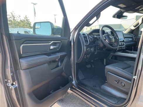 New 2026 RAM 1500 4x4 Crew Cab image 17