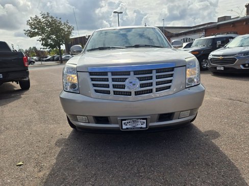 Used 2007 Cadillac Escalade EXT w/ Information Package image 2