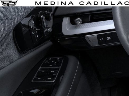 New 2025 Cadillac Optiq Luxury 1 image 23
