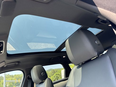 New 2026 Land Rover Range Rover Velar Dynamic SE image 10