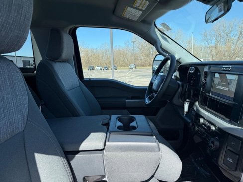 New 2025 Ford F250 XLT image 9
