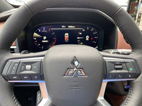 New 2025 Mitsubishi Outlander SEL image 15