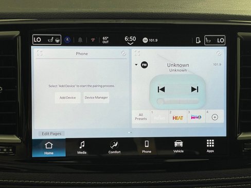 New 2026 Chrysler Pacifica Select image 24