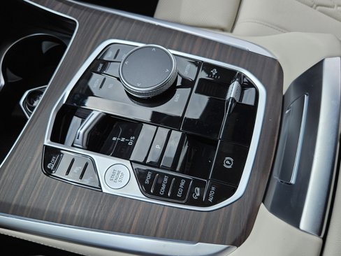 New 2026 BMW X7 xDrive40i w/ M Sport Package image 36
