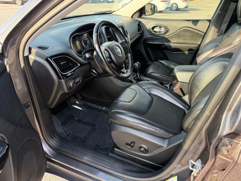 Used 2021 Jeep Cherokee Latitude Plus image 13