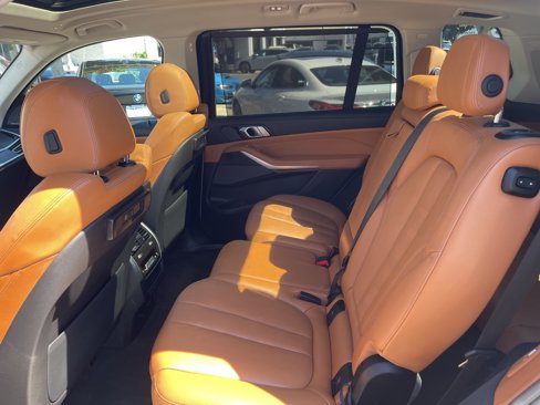Used 2022 BMW X7 xDrive40i w/ Premium Package image 28