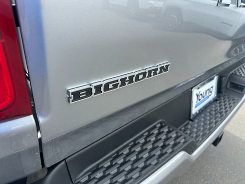 New 2025 RAM 1500 4x4 Crew Cab image 11