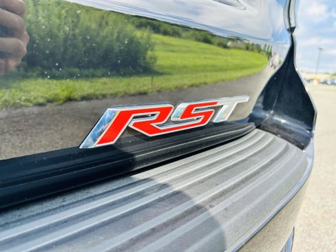 Used 2025 Chevrolet Suburban RST image 23