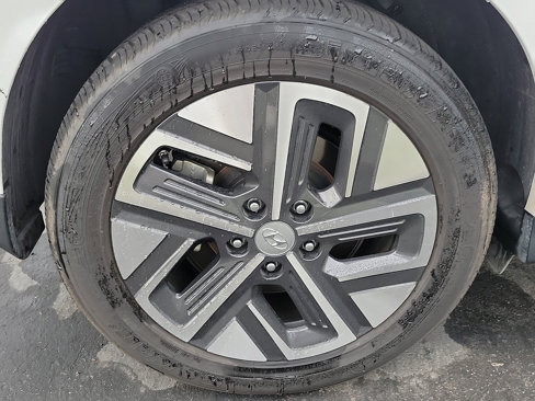 Certified 2023 Hyundai Kona Limited w/ Cargo Package image 5